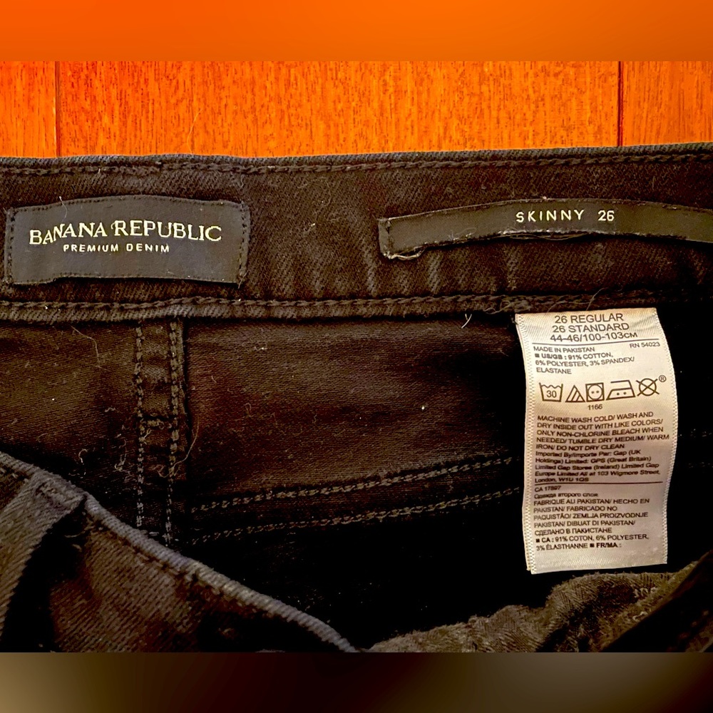 Banana Republic Size 26 Skinny Black Jeans